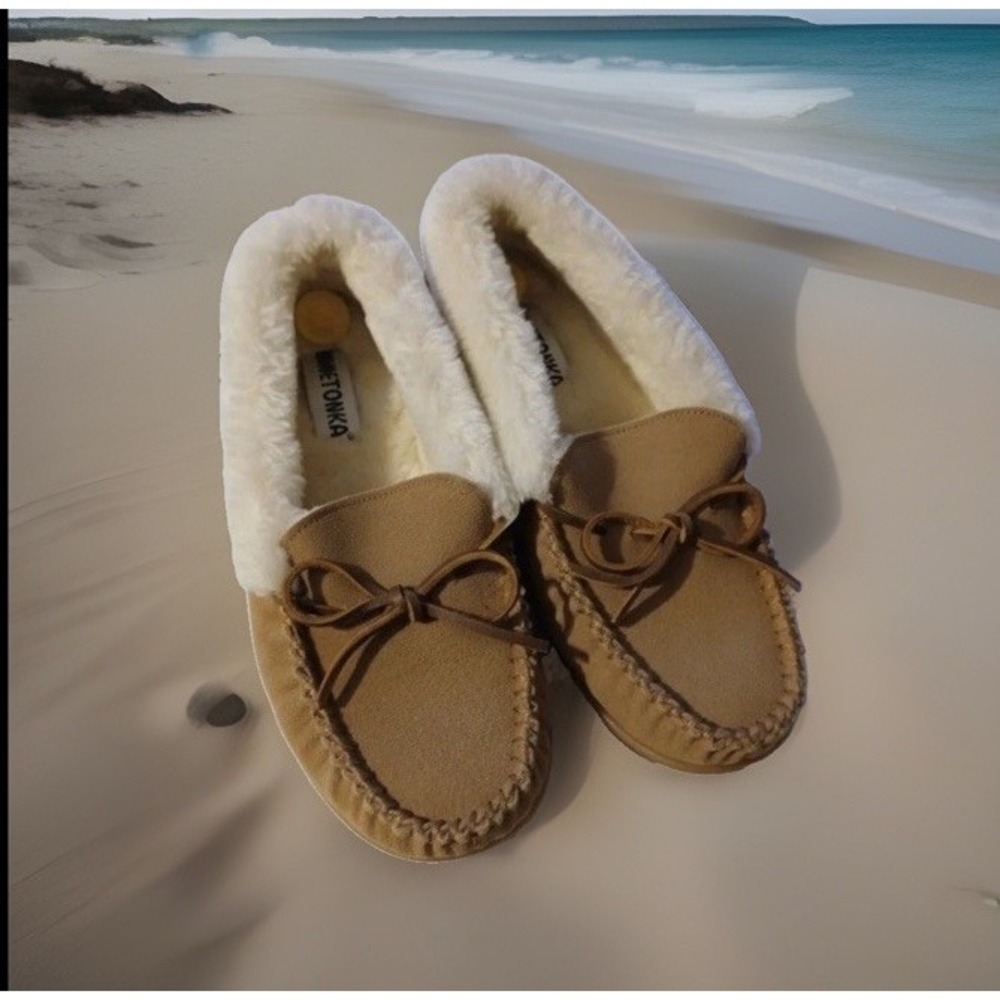 Minnetonka Sheepskin Leather Driving Moccasin Slippers W 11